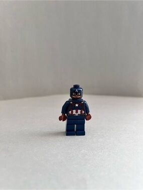 LEGO Marvel Super Heroes Captain America Minifigure